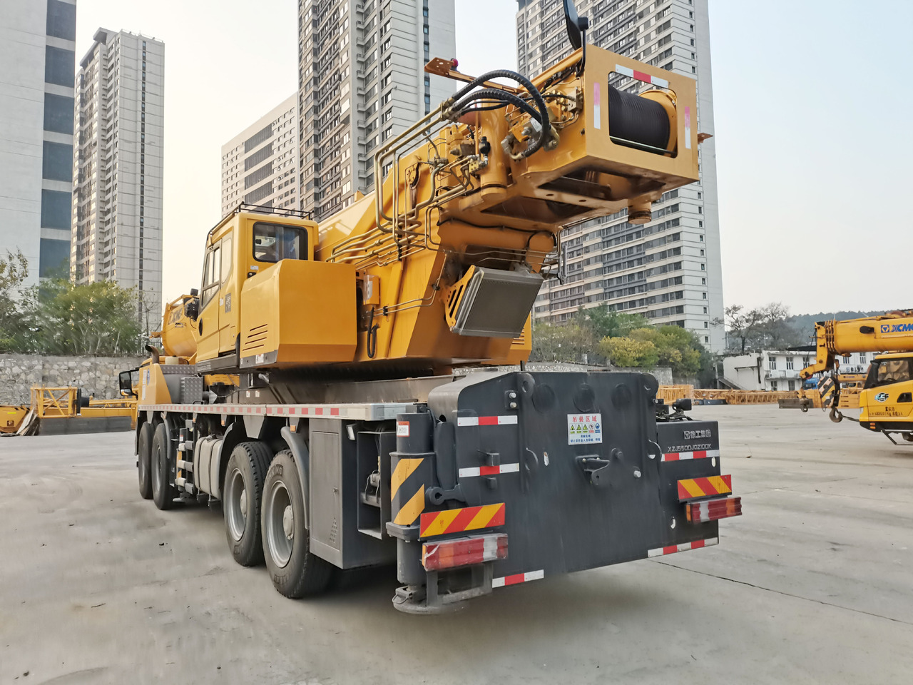 XCMG Official Used 100 Ton Truck Crane QY100K6C Mobile Lifting Crane Price List - Grue mobile: photos 3 XCMG Official Used 100 Ton Truck Crane QY100K6C Mobile Lifting Crane Price List - Grue mobile: photos 3