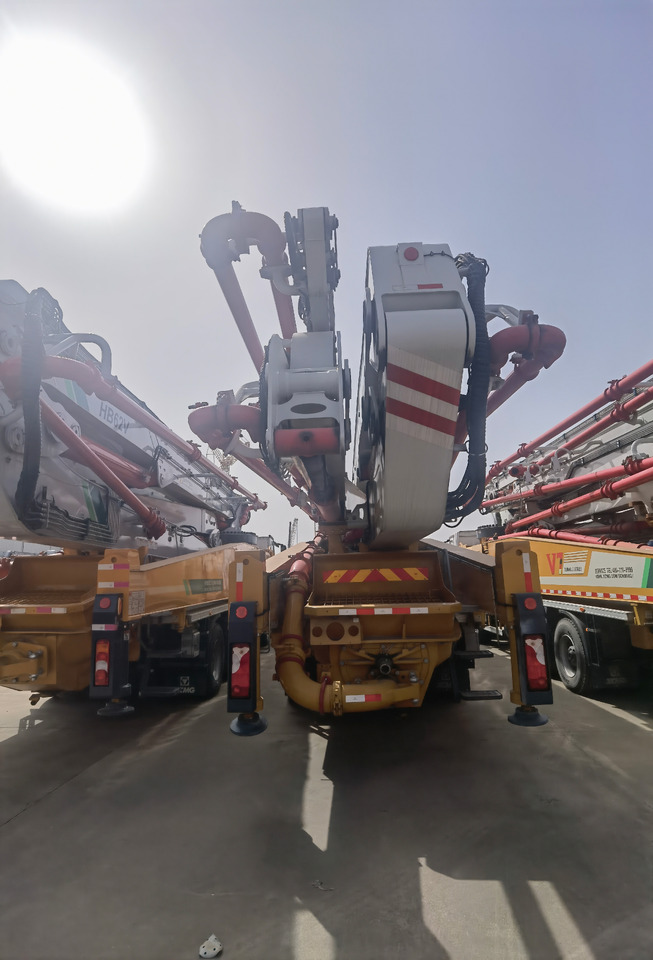 XCMG Official Used Diesel Concrete Pump 62m HB62V Truck-mounted Concrete Pump Hot Sale - Camion pompe: photos 5 XCMG Official Used Diesel Concrete Pump 62m HB62V Truck-mounted Concrete Pump Hot Sale - Camion pompe: photos 5
