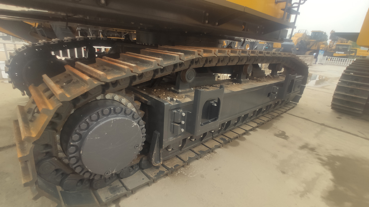 XCMG Official Used Heavy Duty Crawler Excavators XE1050 100Ton Mine Excavator For Sale - Pelle sur chenille: photos 4 XCMG Official Used Heavy Duty Crawler Excavators XE1050 100Ton Mine Excavator For Sale - Pelle sur chenille: photos 4