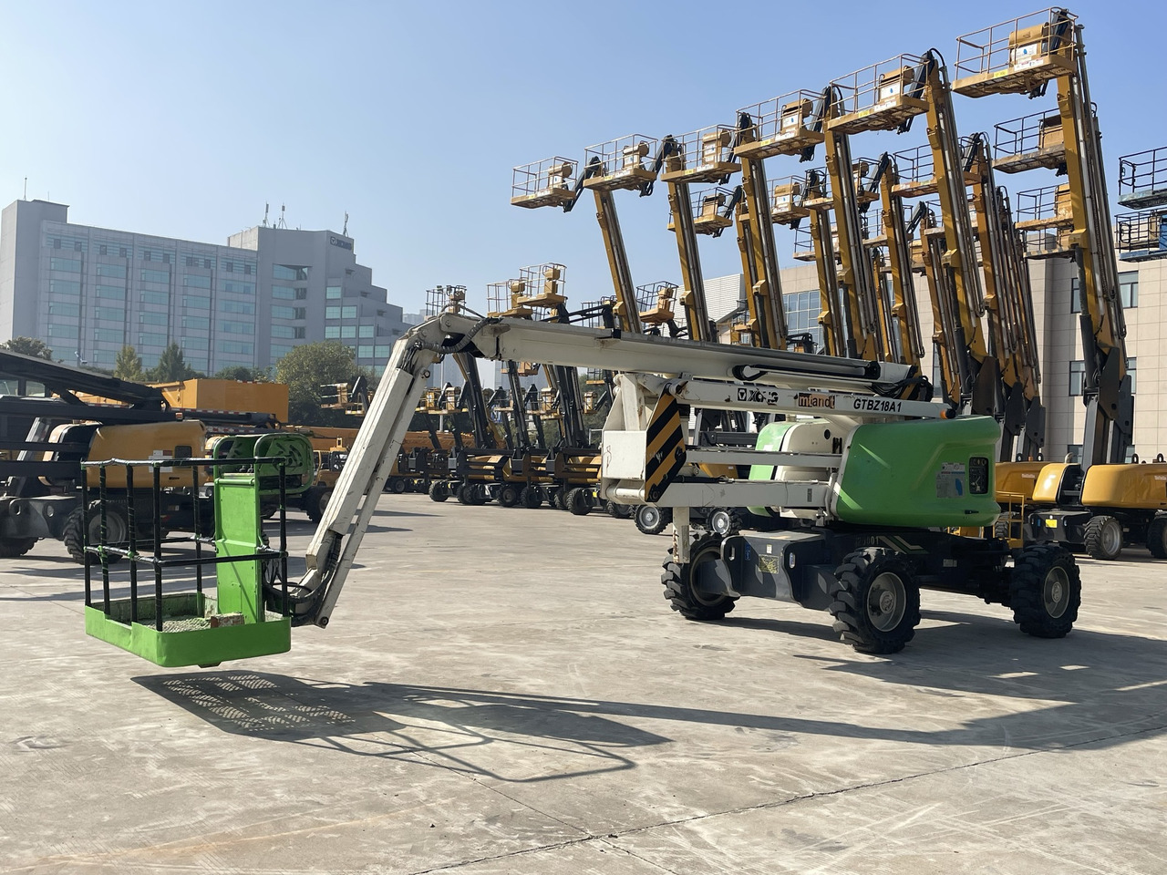XCMG Official Used Towable Cherry Picker GTBZ18A1 18 Meters Aerial Work Platforms Best Sale - Nacelle articulée: photos 3 XCMG Official Used Towable Cherry Picker GTBZ18A1 18 Meters Aerial Work Platforms Best Sale - Nacelle articulée: photos 3