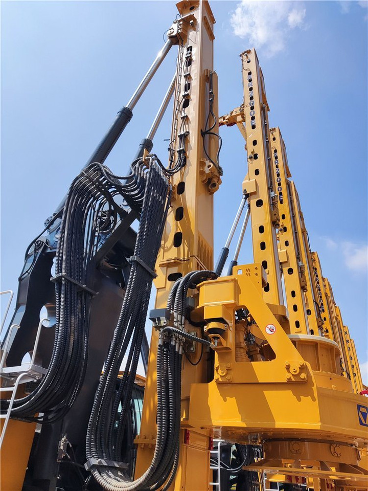 XCMG Official Xr280e Hydraulic Rotary Table Drill Rig Used Drilling Rig Machine for Sale - Foreuse: photos 3 XCMG Official Xr280e Hydraulic Rotary Table Drill Rig Used Drilling Rig Machine for Sale - Foreuse: photos 3