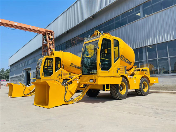 XCMG Self Loading Concrete Mixer 3.5m3 Portable Diesel Mini Small Concrete Cement Mixer for Sale - Bétonnière: photos 4 XCMG Self Loading Concrete Mixer 3.5m3 Portable Diesel Mini Small Concrete Cement Mixer for Sale - Bétonnière: photos 4