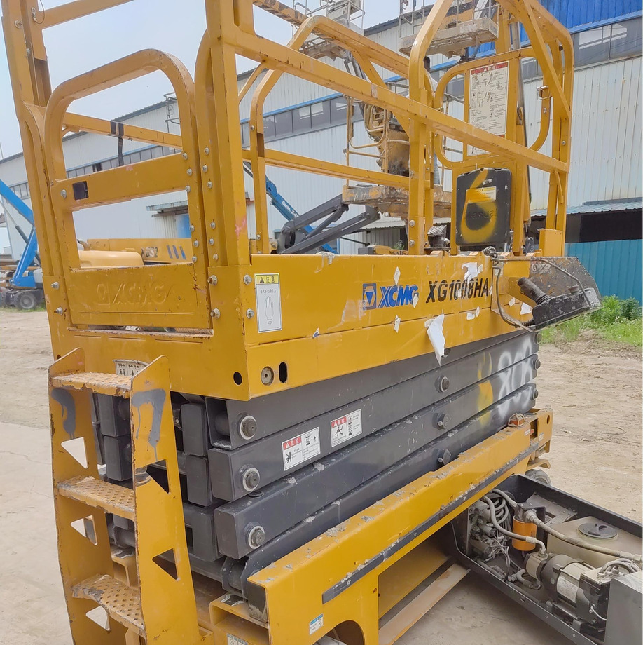 XCMG XG1008HA 10m used lifting machine platform scissor lift - Nacelle ciseaux: photos 2 XCMG XG1008HA 10m used lifting machine platform scissor lift - Nacelle ciseaux: photos 2