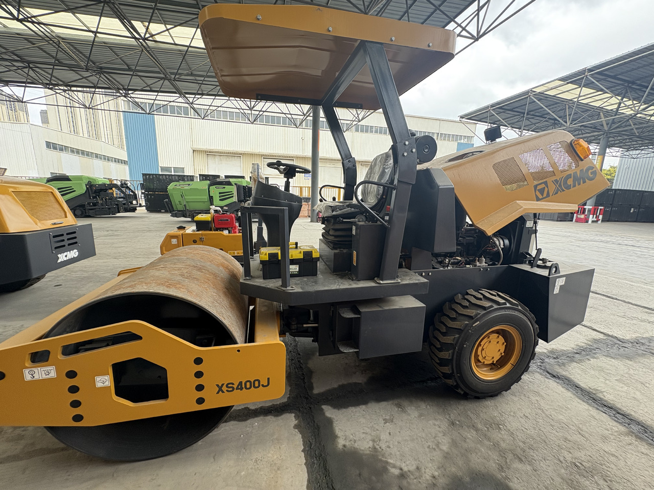 XCMG XS400J 4ton Mechancial Single Drum Vibratory Road Roller Price - Rouleau compresseur: photos 3 XCMG XS400J 4ton Mechancial Single Drum Vibratory Road Roller Price - Rouleau compresseur: photos 3