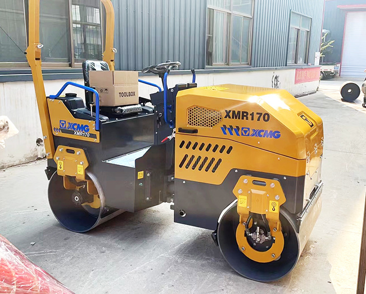 XCMG official brand new 1.7 ton small road roller XMR170 - Mini compacteur: photos 3 XCMG official brand new 1.7 ton small road roller XMR170 - Mini compacteur: photos 3