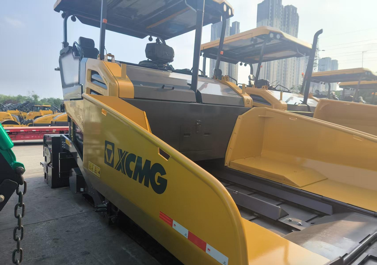 XCMG official used asphalt paver RP905IV Concrete machine - Finisseur: photos 4 XCMG official used asphalt paver RP905IV Concrete machine - Finisseur: photos 4