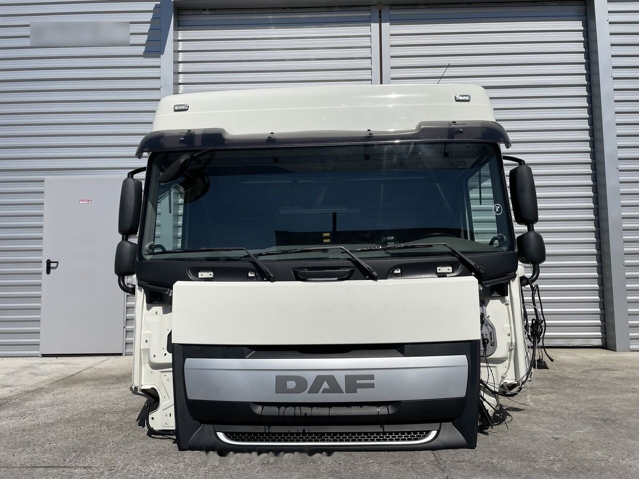 2014 DAF XF 106 truck - Cabine pour Camion: photos 1 2014 DAF XF 106 truck - Cabine pour Camion: photos 1