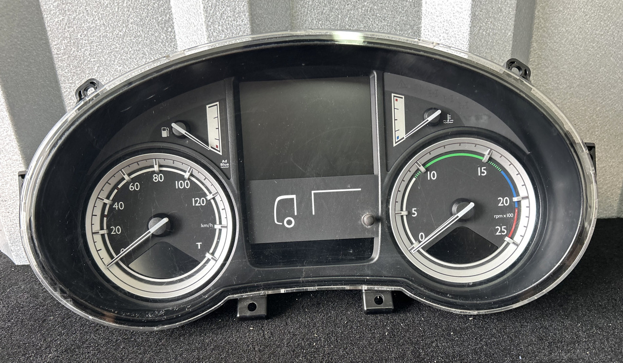 DAF CLOCK COUNTER DAF XF 106 2114867 - Panel de instrumentos: photos 1 DAF CLOCK COUNTER DAF XF 106 2114867 - Panel de instrumentos: photos 1