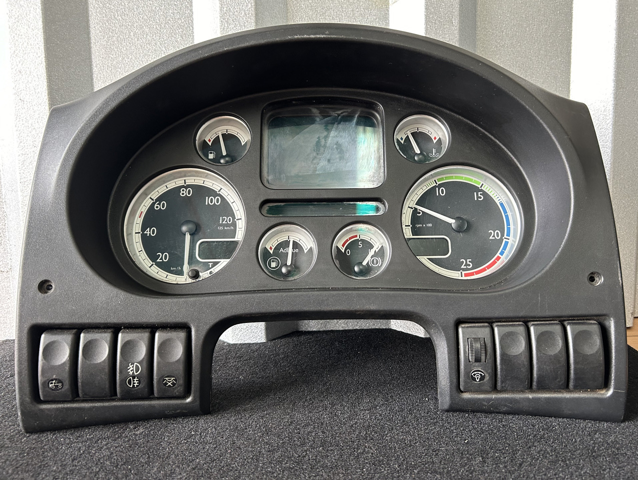 DAF COUNTER DAF XF 105 1789469 - Panel de instrumentos: photos 1 DAF COUNTER DAF XF 105 1789469 - Panel de instrumentos: photos 1