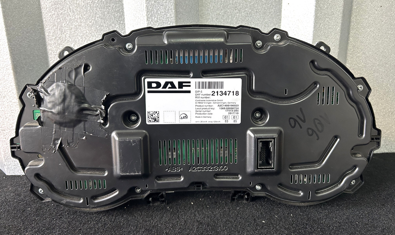 DAF DAF XF 106 CLOCK COUNTER 2134718 - Panel de instrumentos: photos 2 DAF DAF XF 106 CLOCK COUNTER 2134718 - Panel de instrumentos: photos 2