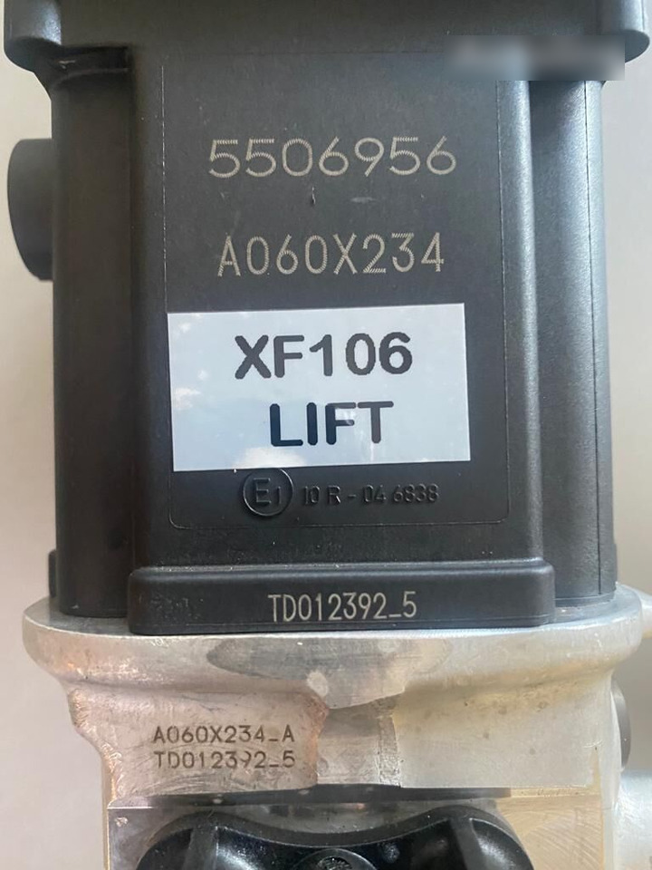 DAF NEW euro 6 5506956 DAF EURO 6 truck - Système d'échappement pour Camion: photos 3 DAF NEW euro 6 5506956 DAF EURO 6 truck - Système d'échappement pour Camion: photos 3