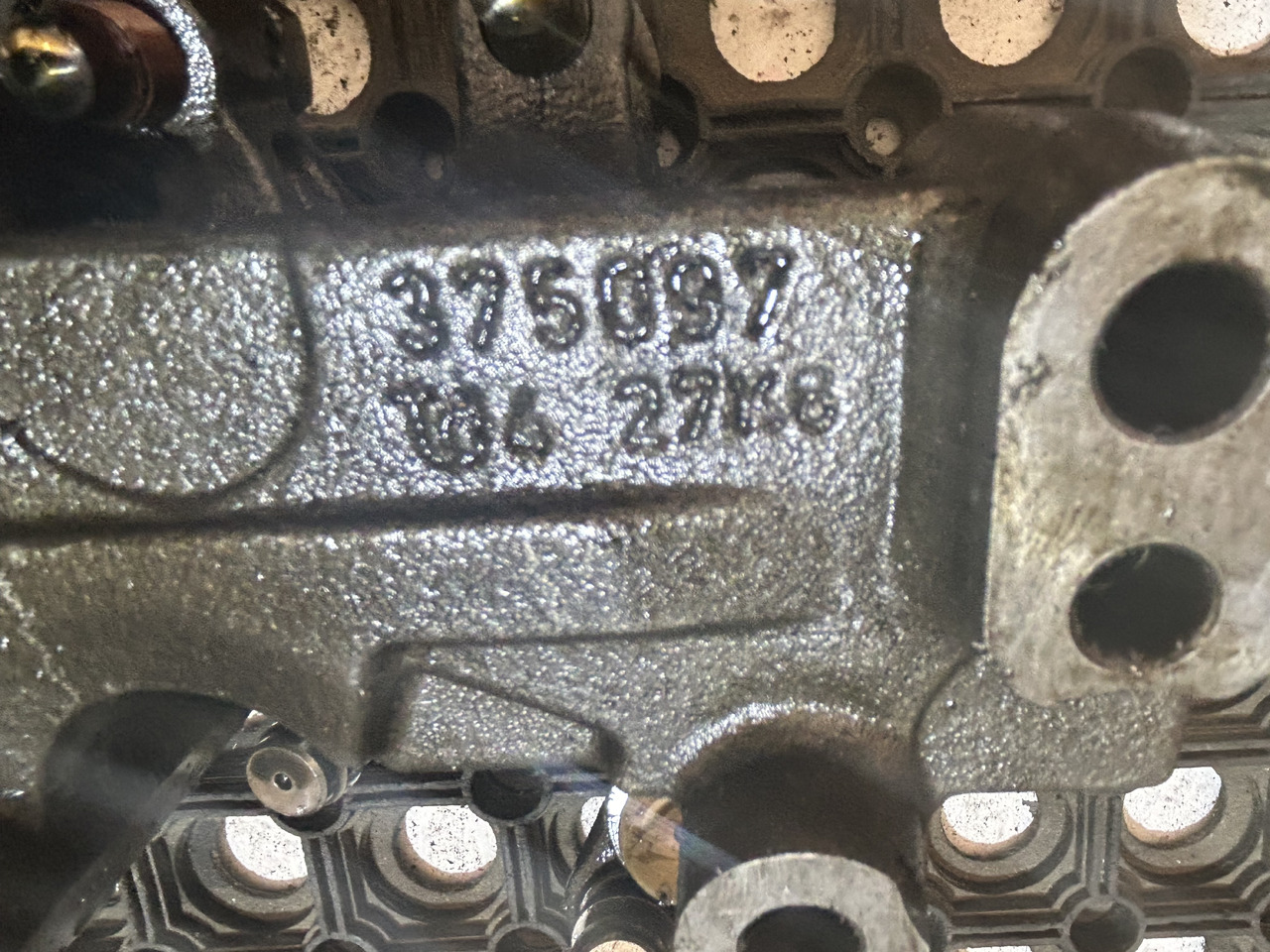 DAF VALVE LEVER ARMS KEYBOARD MX XF 480 - Valve: photos 4 DAF VALVE LEVER ARMS KEYBOARD MX XF 480 - Valve: photos 4