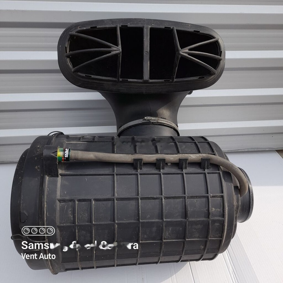 DAF XF 106 1899666 / 2144995 truck - Tuyau d'admission d'air pour Camion: photos 1 DAF XF 106 1899666 / 2144995 truck - Tuyau d'admission d'air pour Camion: photos 1