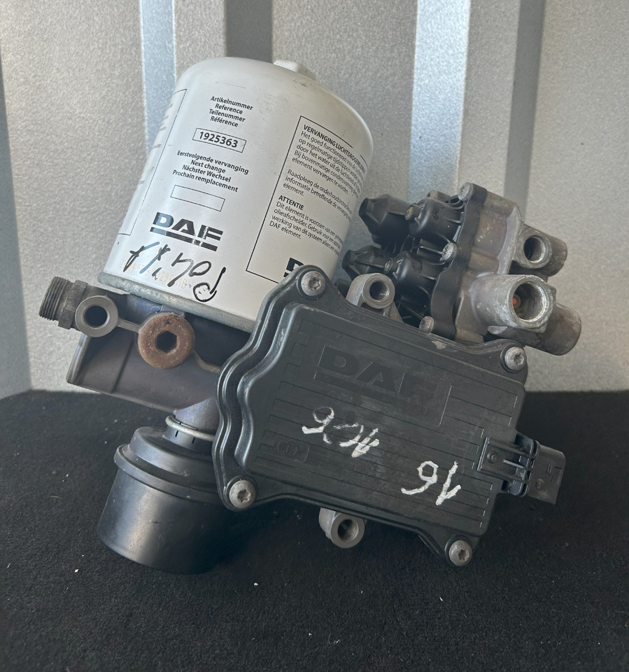DAF XF 106 480 APU KIT ZEL2100 2027747 ( ELA1000 + AE6000) - Valve de frein: photos 2 DAF XF 106 480 APU KIT ZEL2100 2027747 ( ELA1000 + AE6000) - Valve de frein: photos 2