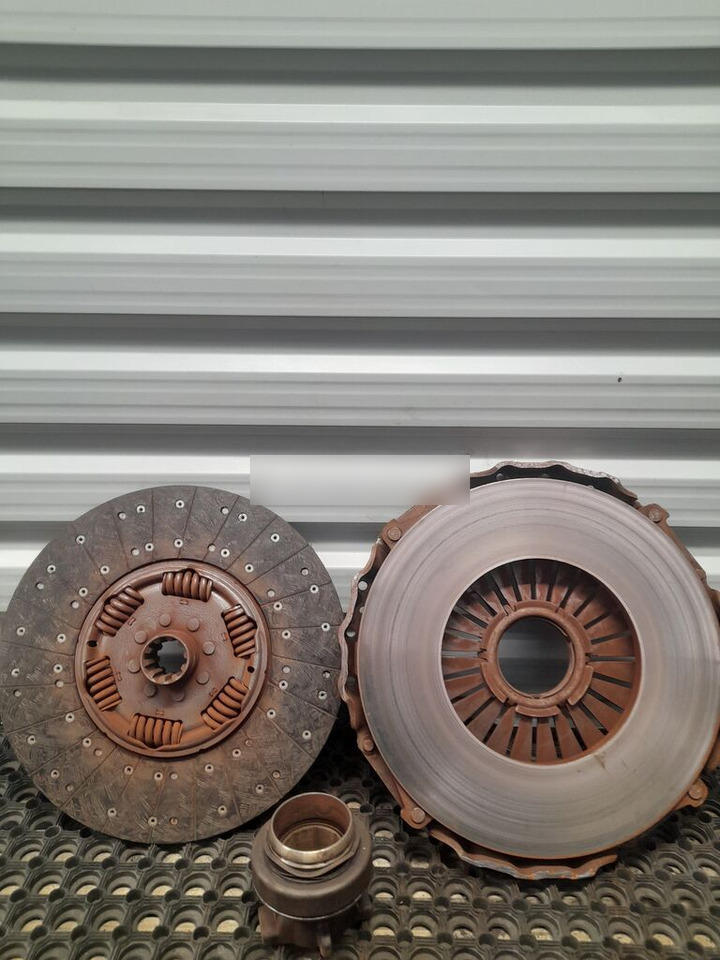 DAF XF 106 DOCISK +TARCZA - Embrayage et pièces pour Camion: photos 2 DAF XF 106 DOCISK +TARCZA - Embrayage et pièces pour Camion: photos 2