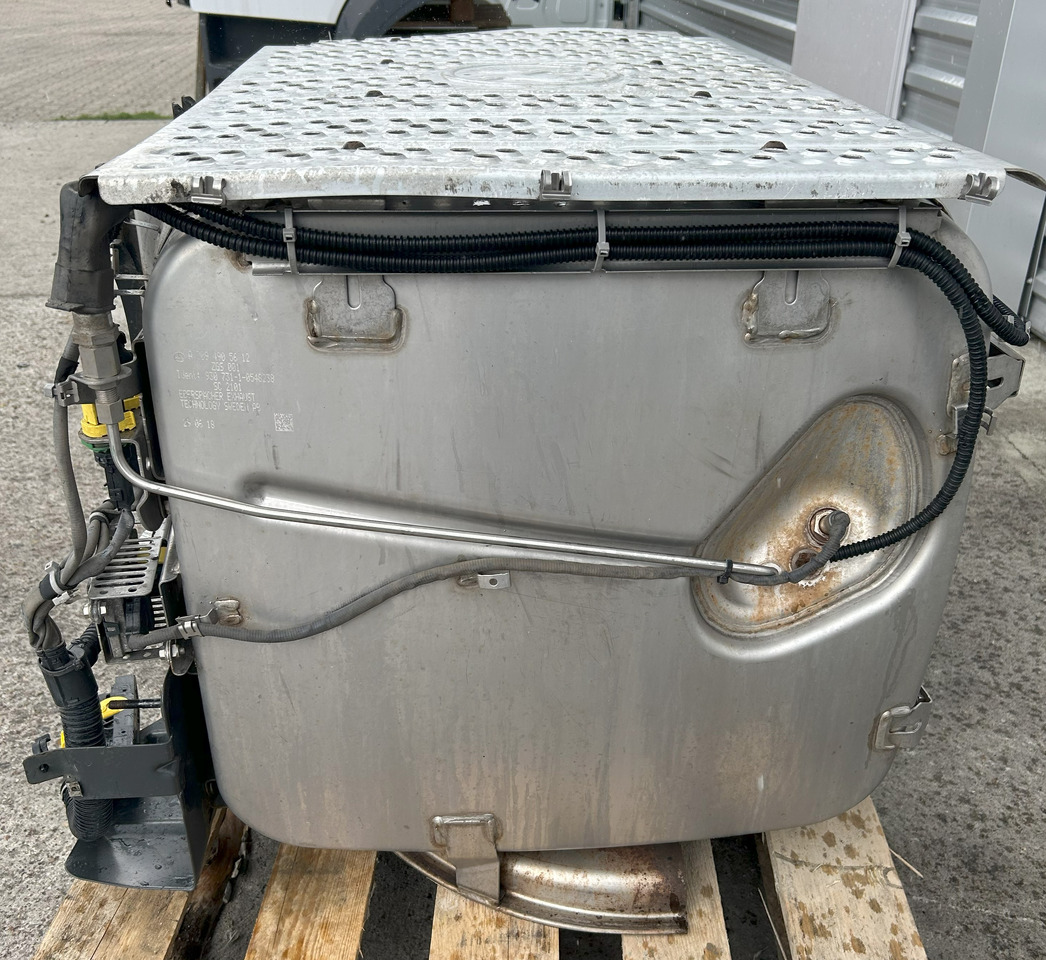 MERCEDES ACTROS MP4 A0094905612 - Catalyseur pour Camion: photos 3 MERCEDES ACTROS MP4 A0094905612 - Catalyseur pour Camion: photos 3