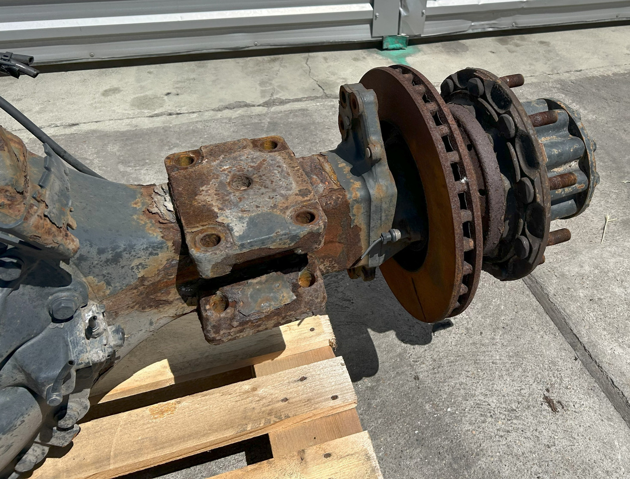 MERCEDES-BENZ REAR AXLE + HUBS ACTROS MP4 R440-13 2,846 - Essieu arrière pour Camion: photos 4 MERCEDES-BENZ REAR AXLE + HUBS ACTROS MP4 R440-13 2,846 - Essieu arrière pour Camion: photos 4