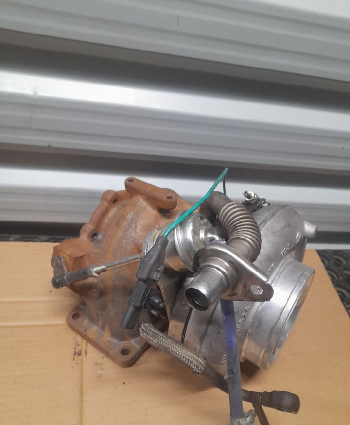 MERCEDES BorgWarner MERCEDES ACTROS MP4 - Turbocompresseur pour Camion: photos 3 MERCEDES BorgWarner MERCEDES ACTROS MP4 - Turbocompresseur pour Camion: photos 3