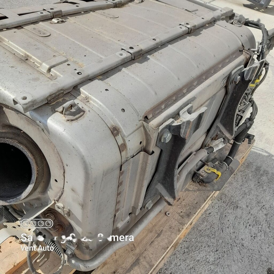 Mercedes-Benz ACTROS MP4 A0084902212 Mercedes-Benz A0084902212 - Catalyseur pour Camion: photos 4 Mercedes-Benz ACTROS MP4 A0084902212 Mercedes-Benz A0084902212 - Catalyseur pour Camion: photos 4
