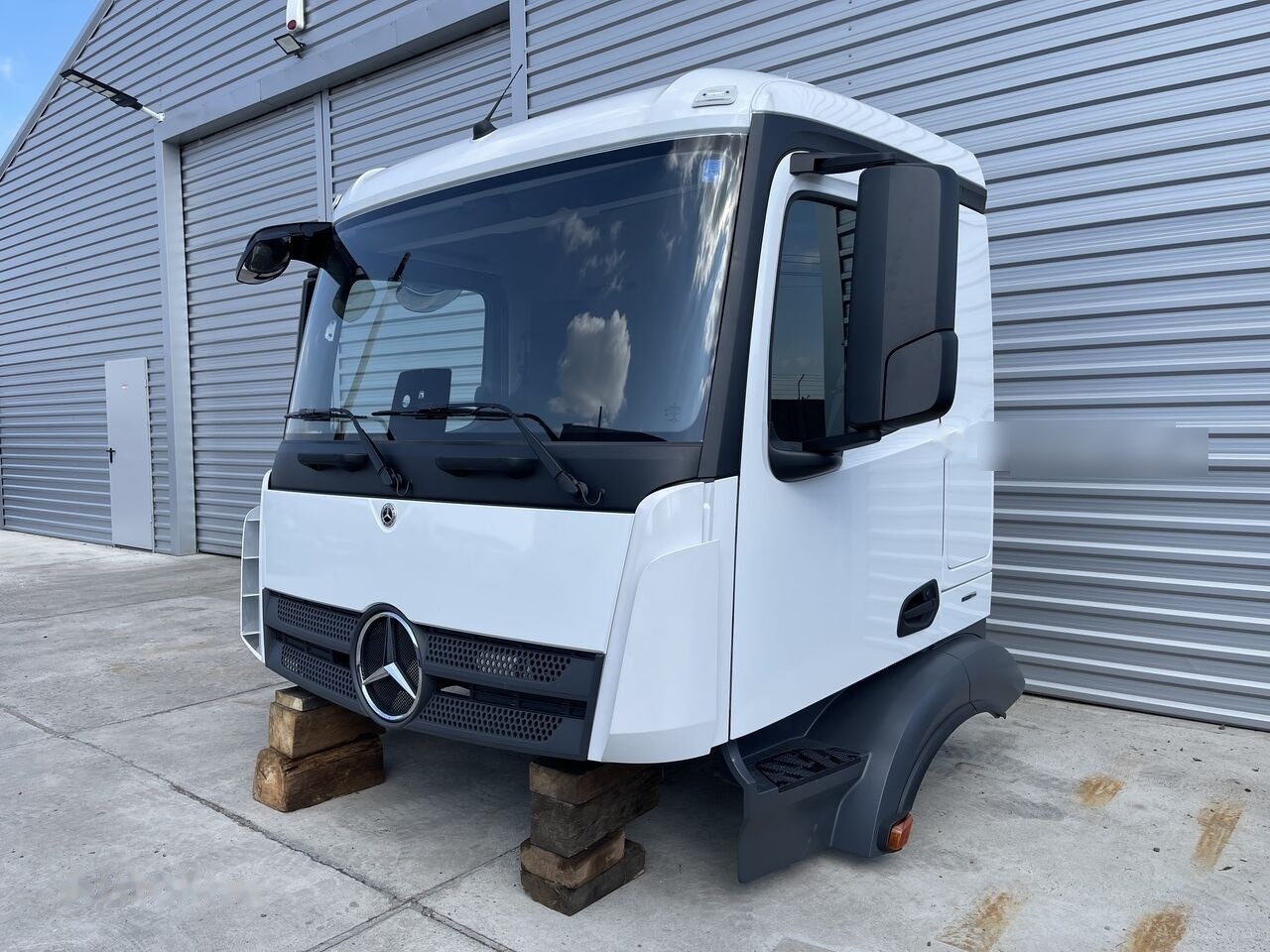 Mercedes-Benz M ClassicSpace Arocs for Mercedes-Benz ACTROS ANTOS AXOR M classic space 170mm Fahrerhaus - Cabine: photos 5 Mercedes-Benz M ClassicSpace Arocs for Mercedes-Benz ACTROS ANTOS AXOR M classic space 170mm Fahrerhaus - Cabine: photos 5