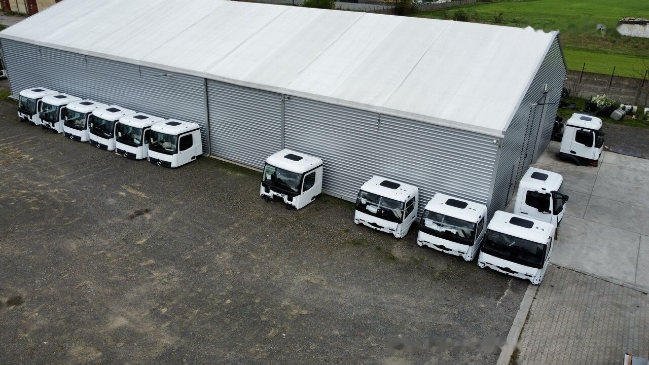 Mercedes-Benz M ClassicSpace Arocs for Mercedes-Benz ACTROS ANTOS AXOR M classic space 170mm Fahrerhaus - Cabine: photos 4 Mercedes-Benz M ClassicSpace Arocs for Mercedes-Benz ACTROS ANTOS AXOR M classic space 170mm Fahrerhaus - Cabine: photos 4