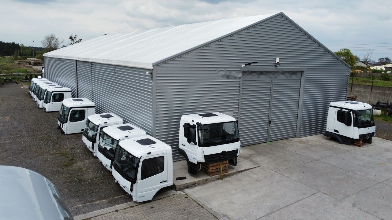 Mercedes-Benz M ClassicSpace Arocs for Mercedes-Benz ACTROS ANTOS AXOR M classic space 170mm Fahrerhaus - Cabine: photos 1 Mercedes-Benz M ClassicSpace Arocs for Mercedes-Benz ACTROS ANTOS AXOR M classic space 170mm Fahrerhaus - Cabine: photos 1