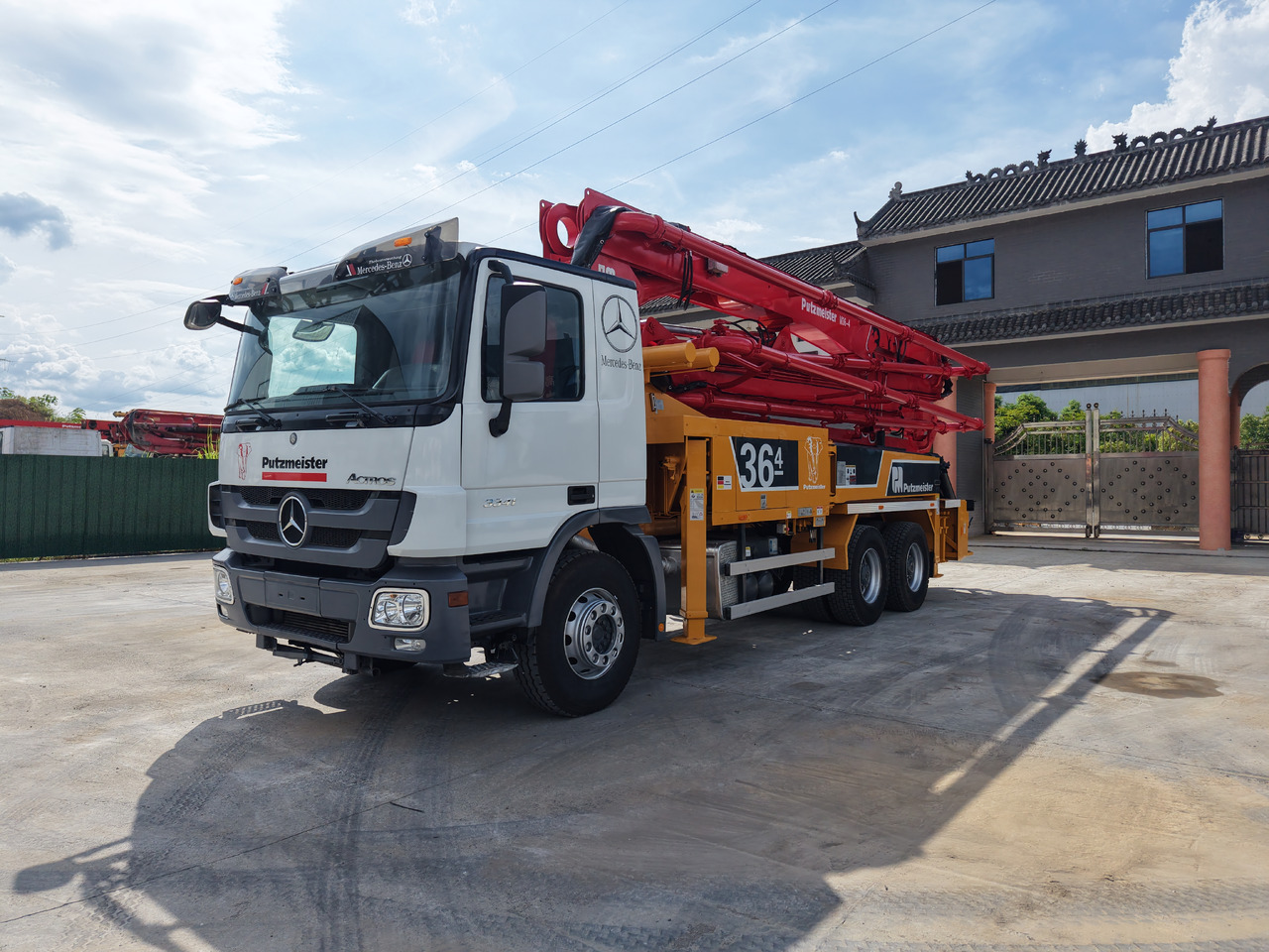 PUTZMEISTER Mercedes-Benz M36-4 2018 ACTROS 3341【ACHIEVE】TOP CONDITION!!! - Camion pompe: photos 3 PUTZMEISTER Mercedes-Benz M36-4 2018 ACTROS 3341【ACHIEVE】TOP CONDITION!!! - Camion pompe: photos 3