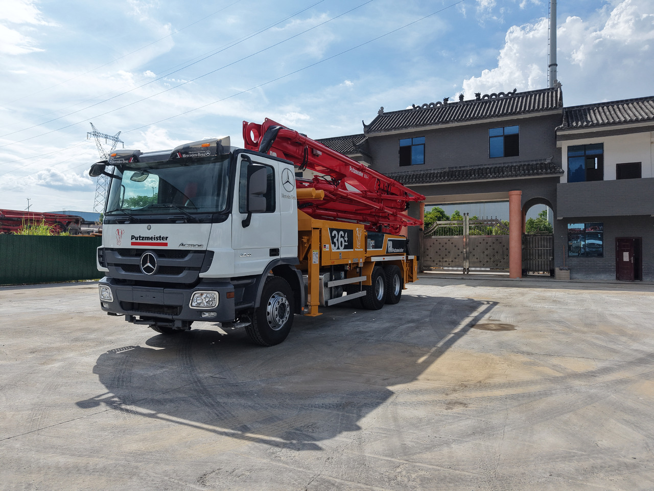 PUTZMEISTER Mercedes-Benz M36-4 2018 ACTROS 3341【ACHIEVE】TOP CONDITION!!! - Camion pompe: photos 2 PUTZMEISTER Mercedes-Benz M36-4 2018 ACTROS 3341【ACHIEVE】TOP CONDITION!!! - Camion pompe: photos 2
