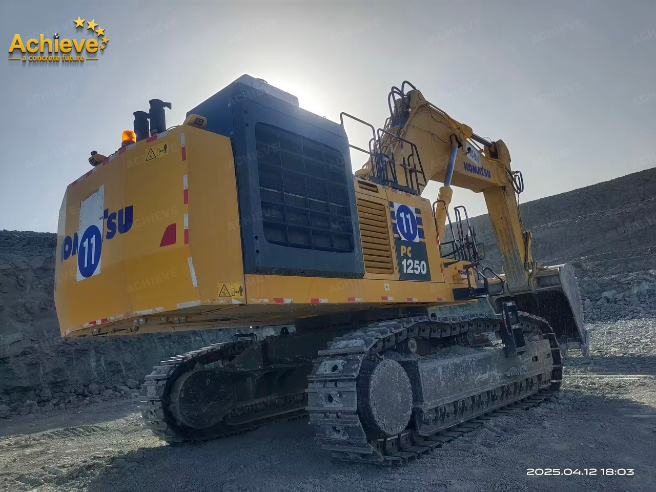 Komatsu 【ACHIEVE】TOP CONDITION!!! PC1250-11R 2023 4500h Horsepower (HP) 758 HP @ 1,800 rpm Operating weight (lbs) 269,300 - 272,600 Bucket Capacity (yd3) 5.3-9.5 - Pelle sur chenille: photos 3 Komatsu 【ACHIEVE】TOP CONDITION!!! PC1250-11R 2023 4500h Horsepower (HP) 758 HP @ 1,800 rpm Operating weight (lbs) 269,300 - 272,600 Bucket Capacity (yd3) 5.3-9.5 - Pelle sur chenille: photos 3