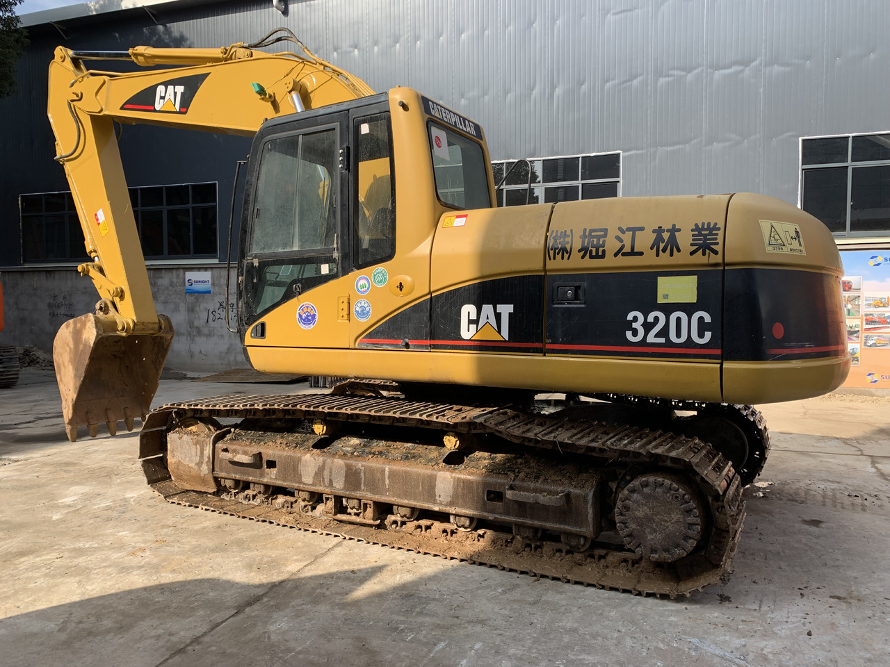 Caterpillar 20 ton Hydraulic Excavator 320C, 320CL Original Condition - Pelle sur chenille: photos 1 Caterpillar 20 ton Hydraulic Excavator 320C, 320CL Original Condition - Pelle sur chenille: photos 1