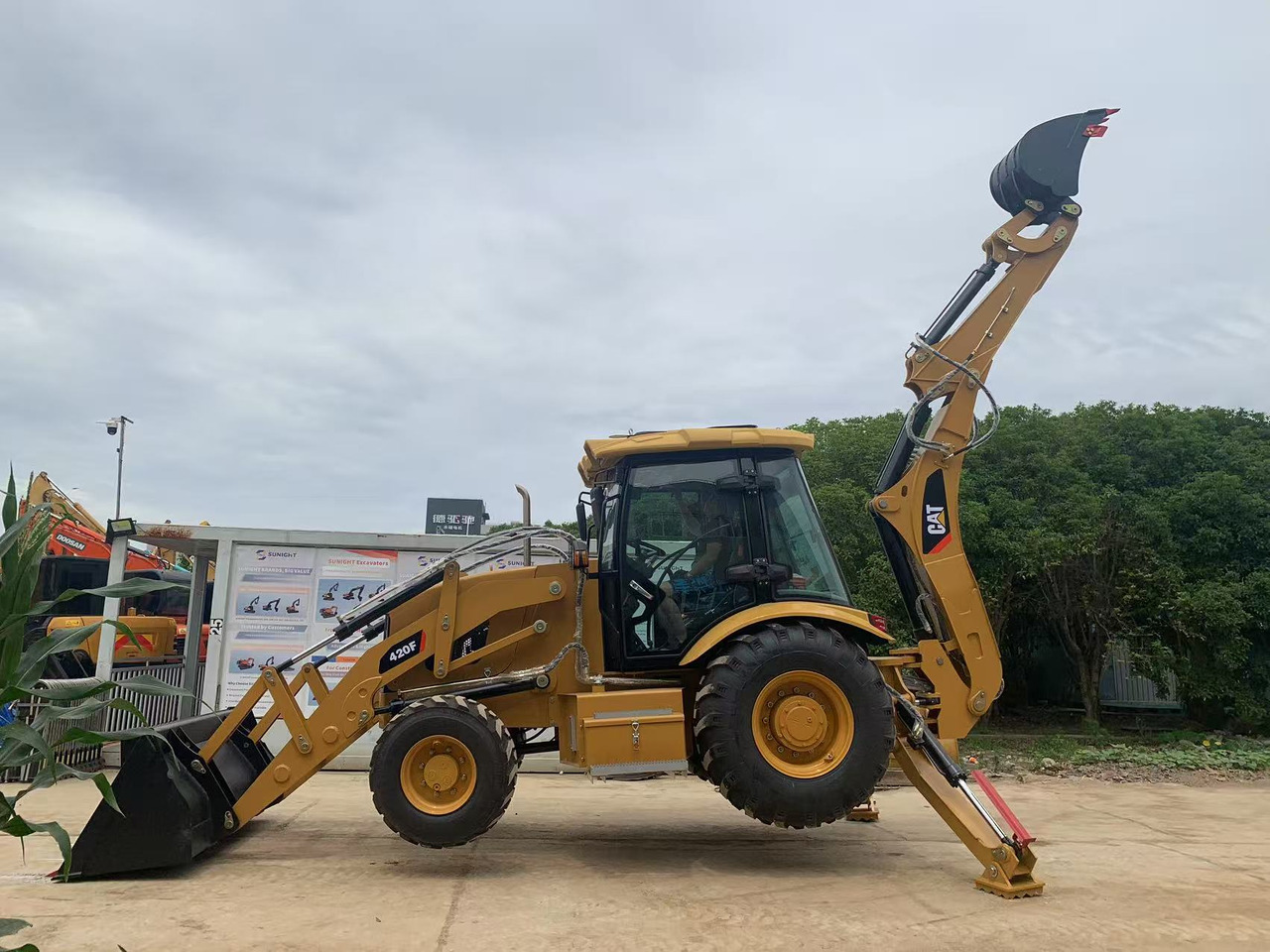 Caterpillar 4x4 Backhoe Loader CAT 420, 428 - Tractopelle: photos 1 Caterpillar 4x4 Backhoe Loader CAT 420, 428 - Tractopelle: photos 1