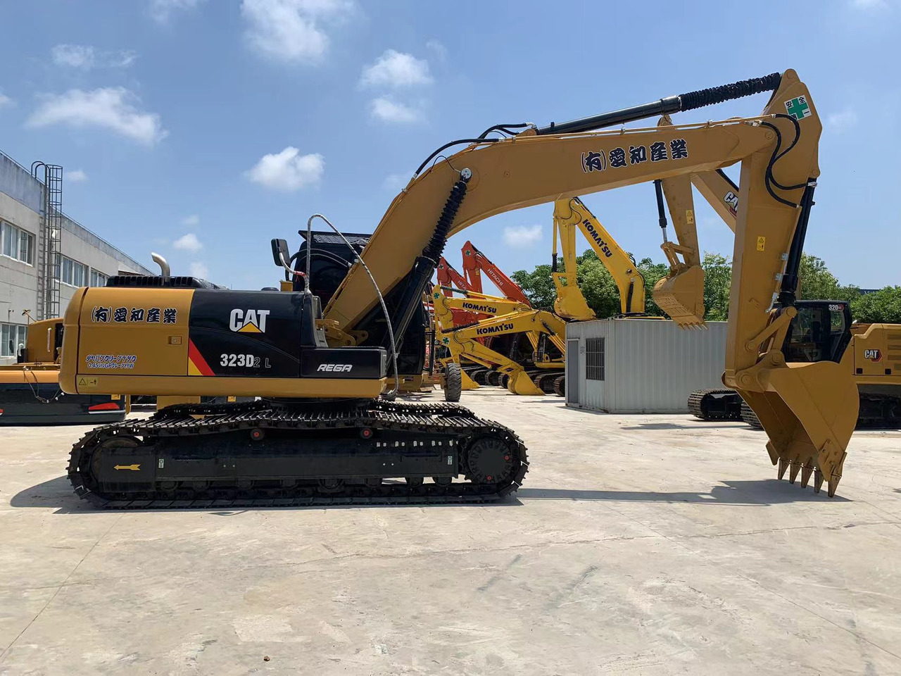 Caterpillar Excavator 320, 323 with Mechanical Engine Mitsubishi S6K - Pelle sur chenille: photos 1 Caterpillar Excavator 320, 323 with Mechanical Engine Mitsubishi S6K - Pelle sur chenille: photos 1