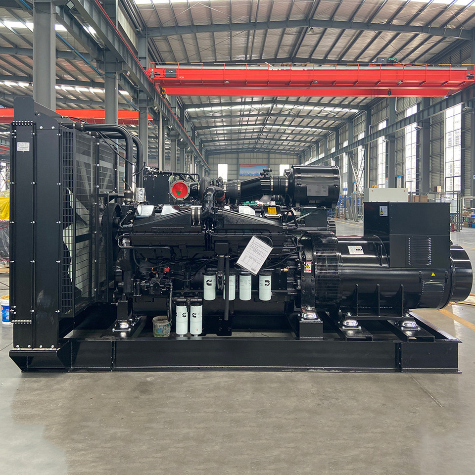 Cummins 600KVA, 700KVA, 800KVA, 1000KVA, 1200KVA Diesel Generator Set Three Phase Power - Groupe électrogène: photos 2 Cummins 600KVA, 700KVA, 800KVA, 1000KVA, 1200KVA Diesel Generator Set Three Phase Power - Groupe électrogène: photos 2