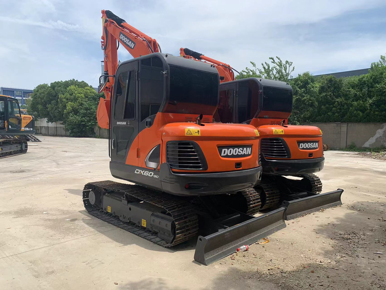 DOOSAN DX60 Good price 6 ton Small Excavator - Pelle sur chenille: photos 3 DOOSAN DX60 Good price 6 ton Small Excavator - Pelle sur chenille: photos 3