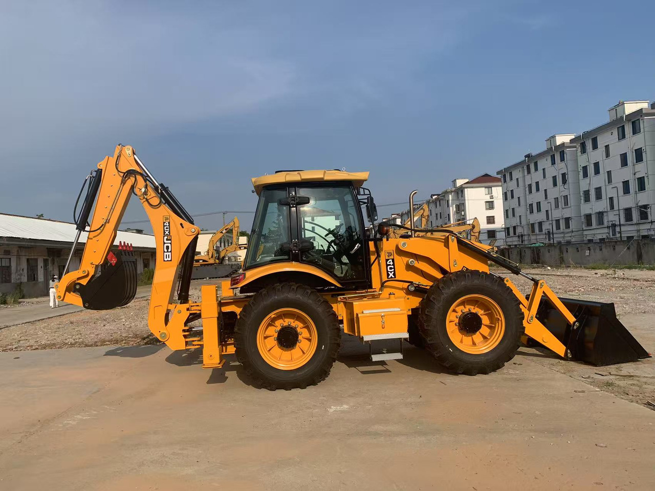 JCB 4x4 Backhoe Loader 4CX, 3CX Brand New Condition - Tractopelle: photos 2 JCB 4x4 Backhoe Loader 4CX, 3CX Brand New Condition - Tractopelle: photos 2