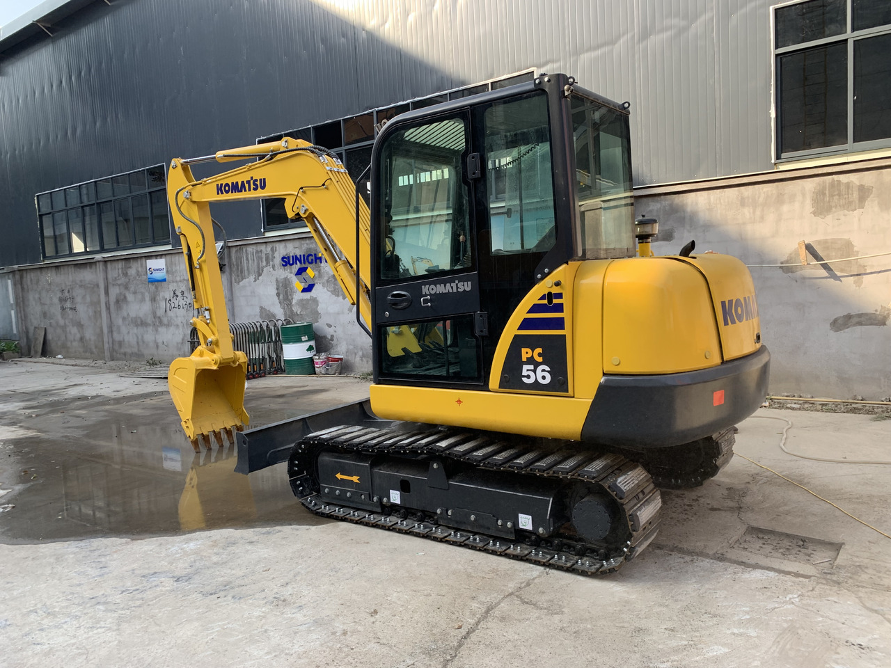 KOMATSU Mini Excavator Komatsu PC56, PC55, PC50 Gardening Excavator - Mini pelle: photos 2 KOMATSU Mini Excavator Komatsu PC56, PC55, PC50 Gardening Excavator - Mini pelle: photos 2