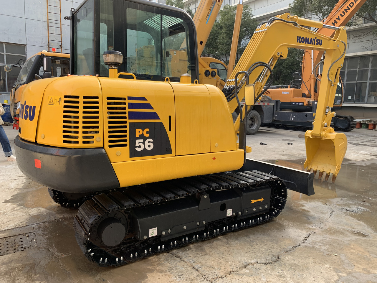 KOMATSU Mini Excavator Komatsu PC56, PC55, PC50 Gardening Excavator - Mini pelle: photos 4 KOMATSU Mini Excavator Komatsu PC56, PC55, PC50 Gardening Excavator - Mini pelle: photos 4