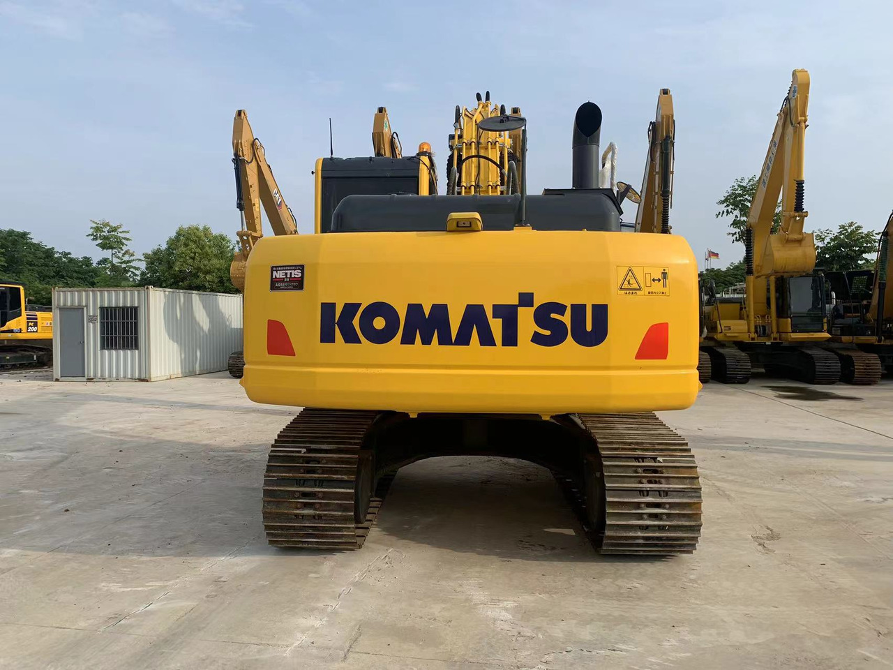 Komatsu 20 ton Excavator PC200-7, PC200-8 with Hydraulic Hammer - Pelle sur chenille: photos 5 Komatsu 20 ton Excavator PC200-7, PC200-8 with Hydraulic Hammer - Pelle sur chenille: photos 5