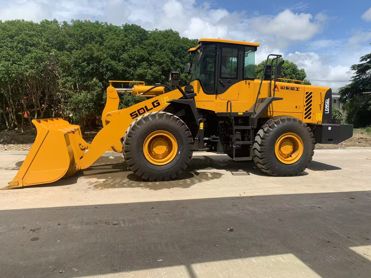 SDLG 5 ton Front Loader LG956L, LG956F, LG958F - Chargeuse sur pneus: photos 2 SDLG 5 ton Front Loader LG956L, LG956F, LG958F - Chargeuse sur pneus: photos 2
