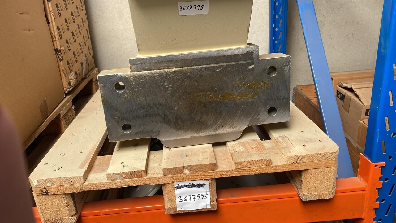 O&K Terex RH30 Spacer piece 3677995 4023964 - Pièces de rechange: photos 1 O&K Terex RH30 Spacer piece 3677995 4023964 - Pièces de rechange: photos 1