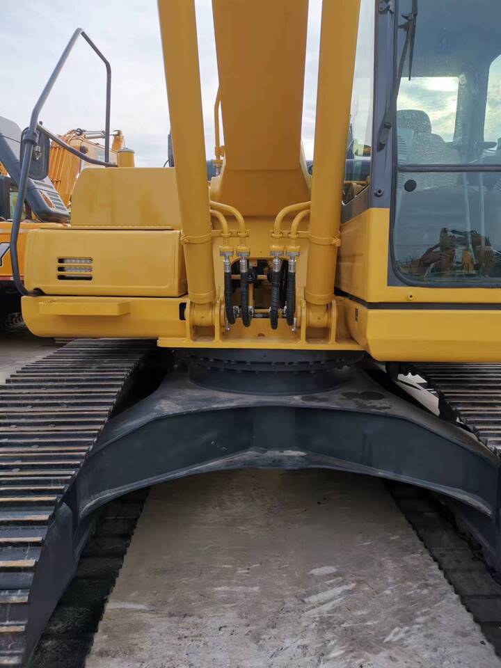 Pelle sur chenille Komatsu PC200-8: photos 12