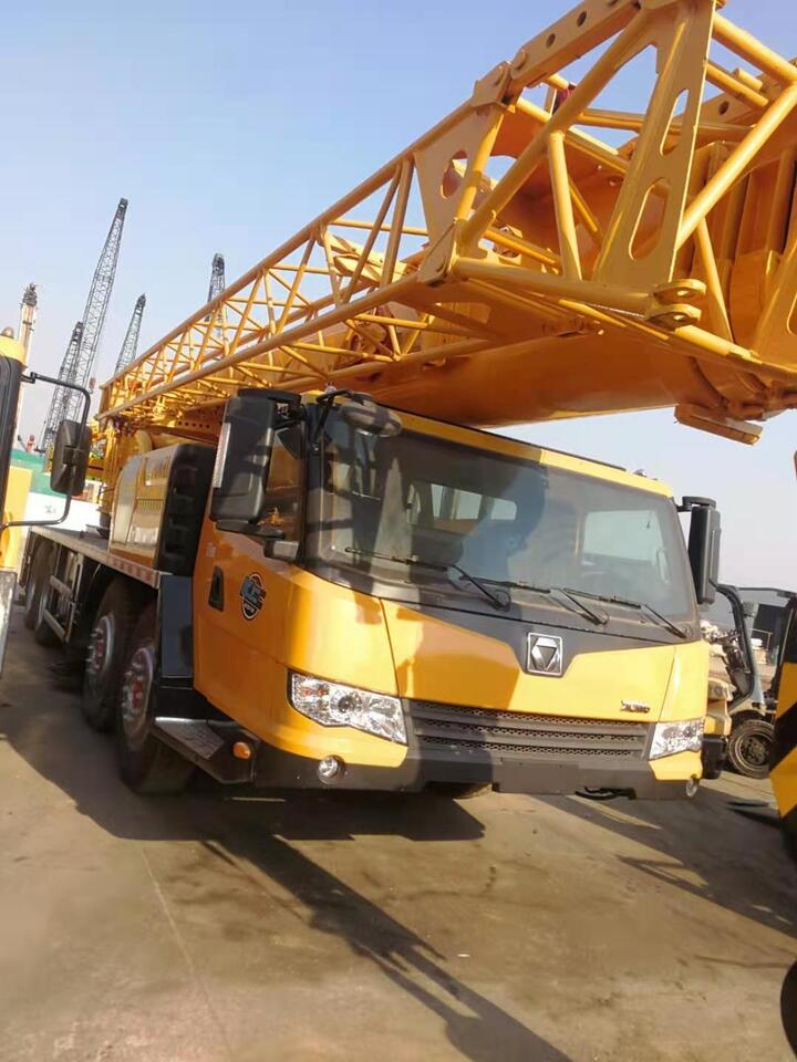 XCMG QY70K - Grue mobile: photos 2 XCMG QY70K - Grue mobile: photos 2