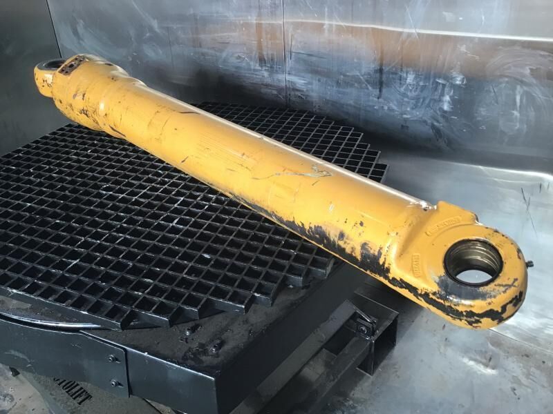 Liebherr A944C Li / A934 Li / R914 / R924 / R934B / R954B / R974B / R974 / R944B - Vérin hydraulique: photos 1 Liebherr A944C Li / A934 Li / R914 / R924 / R934B / R954B / R974B / R974 / R944B - Vérin hydraulique: photos 1