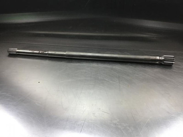 Liebherr Axle Shaft - Demi arbre: photos 1 Liebherr Axle Shaft - Demi arbre: photos 1