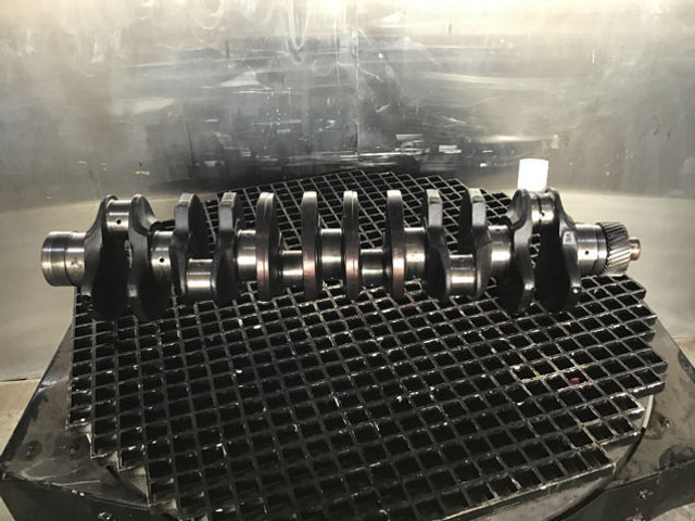 Liebherr Crankshaft D926 - Vilebrequin: photos 3 Liebherr Crankshaft D926 - Vilebrequin: photos 3