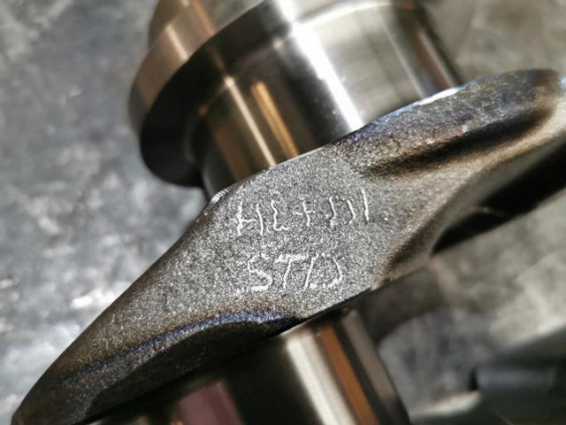 Liebherr Crankshaft D934S - Vilebrequin: photos 3 Liebherr Crankshaft D934S - Vilebrequin: photos 3