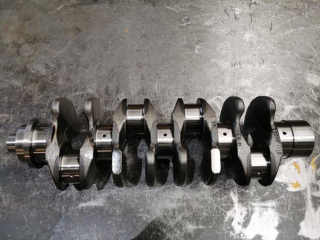 Liebherr Crankshaft D934S - Vilebrequin: photos 2 Liebherr Crankshaft D934S - Vilebrequin: photos 2