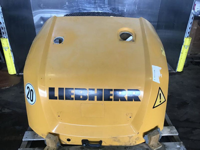 Liebherr Engine Hood - Capot: photos 2 Liebherr Engine Hood - Capot: photos 2