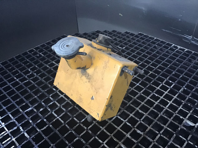 Liebherr Equalizing Reservoir - Vase d'expansion: photos 4 Liebherr Equalizing Reservoir - Vase d'expansion: photos 4