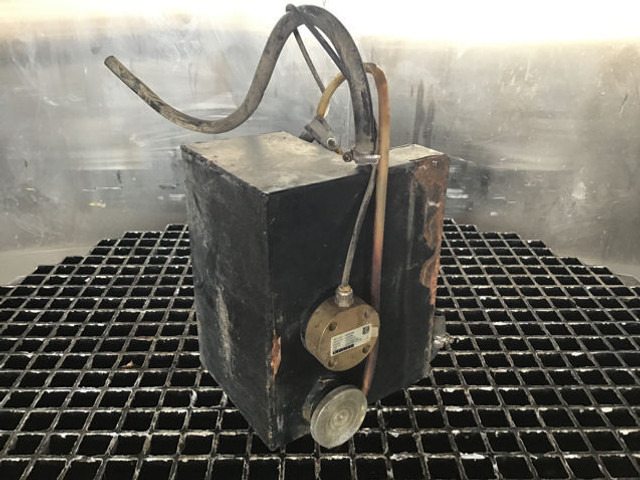 Liebherr Equalizing Reservoir - Vase d'expansion: photos 1 Liebherr Equalizing Reservoir - Vase d'expansion: photos 1